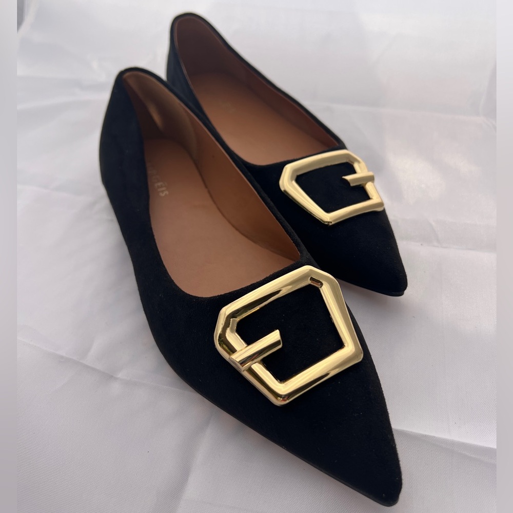 Elegant Black Torgeis Ballet Flats with Gold Buckle